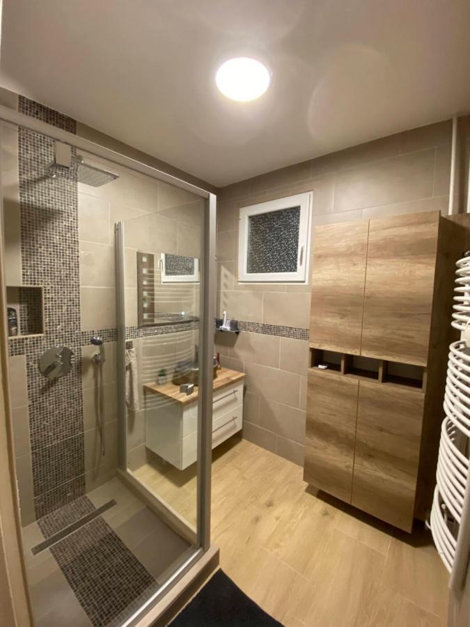 Centrum Apartman Капошвар Экстерьер фото